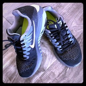 Nike Zoom Structure 20 Shoes
